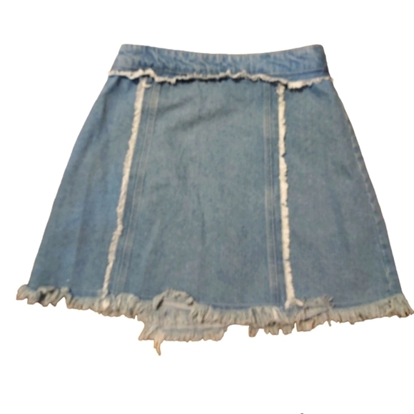 Romeo and Juliet Couture med frayed wrapped denim skirt raw edges - Picture 3 of 11